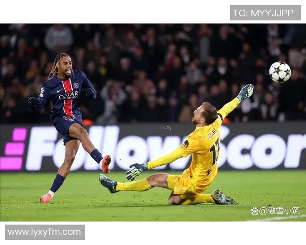 西甲激战曼联大胜巴黎圣日耳曼神奇扑救成比赛转折点解析